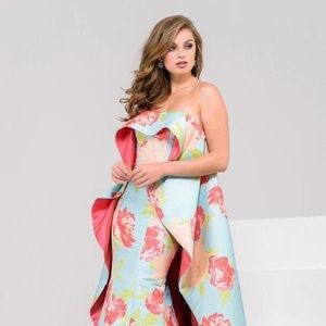 NWT Jovani Floral Gown